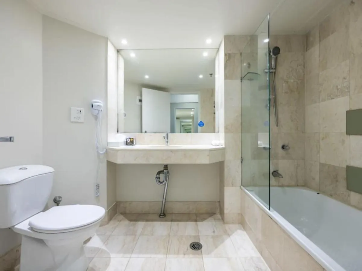 Marina View Escape 3Mins Walk To The Beach Gold Coast Apartment